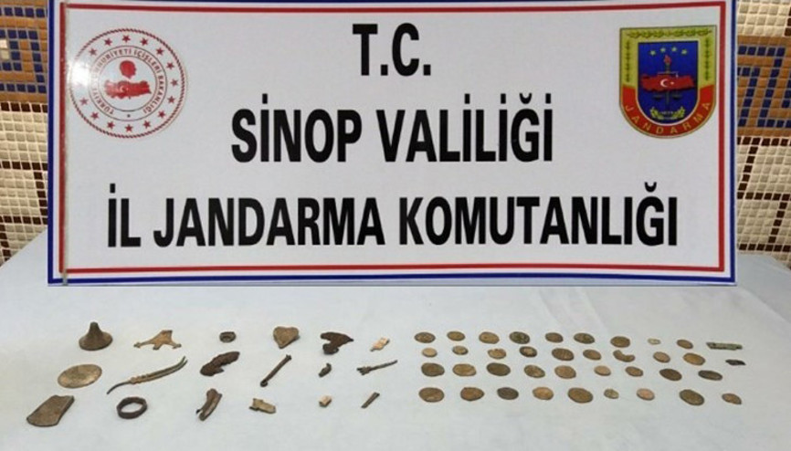 Boyabatta 56 parça tarihi eser ele geçirildi