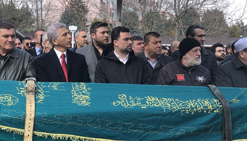 Hakan Ünsalın annesi Nesibe Ünsal toprağa verildi