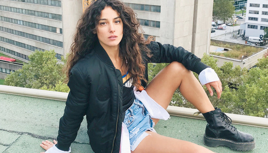 Cansu Tosun klip yıldızı oldu