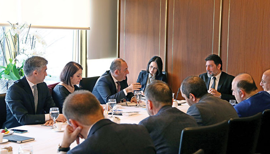 Borsa İstanbul 2-0 öne geçecek Mayıs ayında BİST 100 Endeksi’nden iki sıfır atılacak