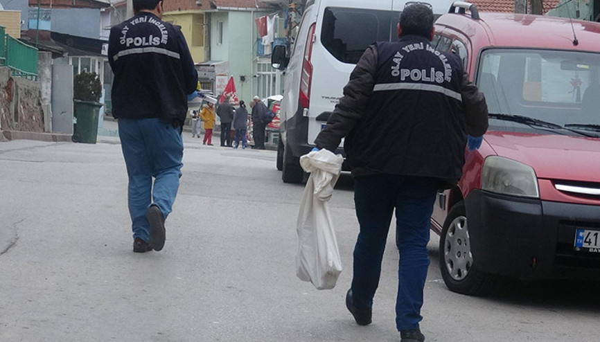 Çuvaldan 2 uzun namlulu silah çıktı