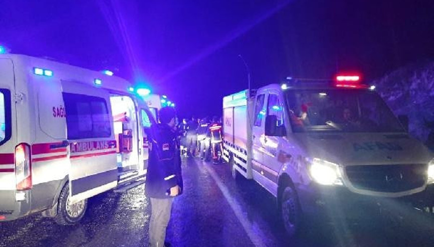 Botan Nehrinde mahsur kalan 35 sporcu kurtarıldı