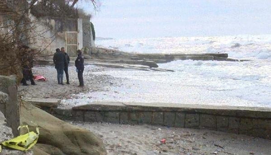 Büyükçekmece sahilinde kadın cesedi bulundu