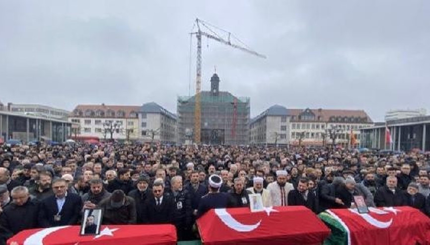 Almanyadaki ırkçı saldırının kurbanları için cenaze töreni
