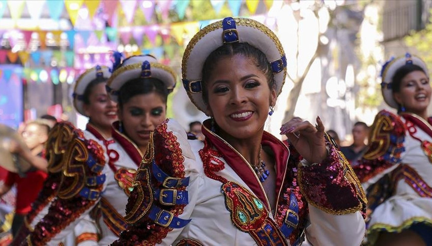 Buenos Airesi şubat ayında karnavallar süsledi