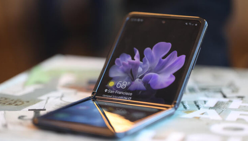 Galaxy Flip Z, Türkiyede görücüye çıktı İşte özellikleri ve fiyatı Galaxy Flip Z, Türkiyede görücüye çıktı İşte özellikleri ve fiyatı