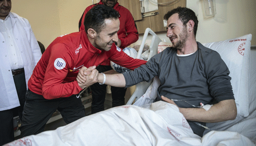 Osman Çakmak, Hatayda askerlerimizi ziyaret etti