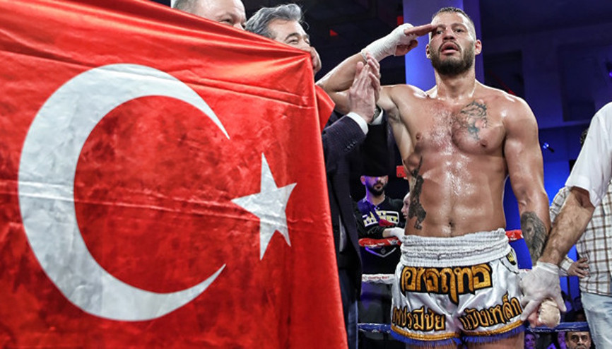 Avatar Atakandan ringde asker selamı