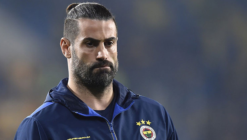 UEFAdan Volkan Demirel paylaşımı