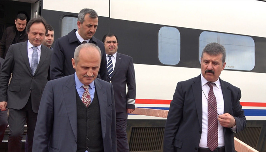 Bakan ilk test sürüşünü yaptı