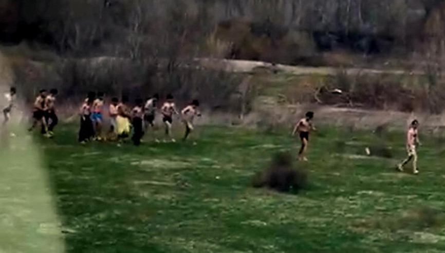 Yunan askerleri, dövdüğü göçmenleri çıplak gönderdi