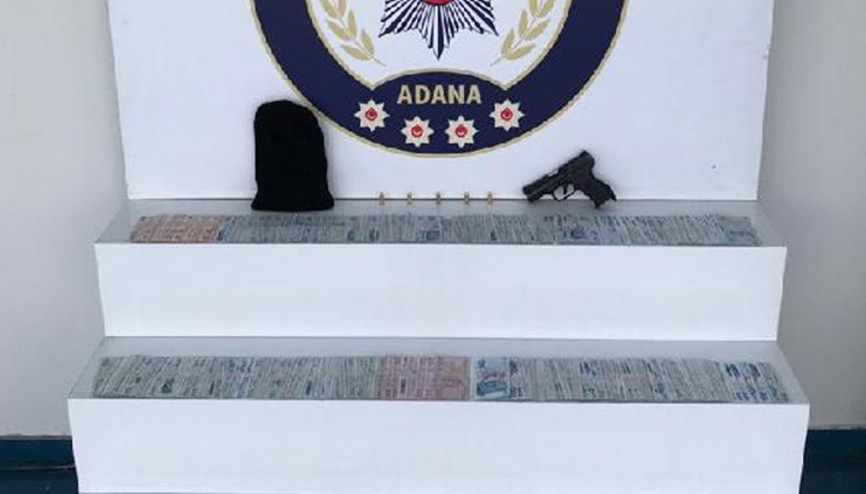 Yasa dışı bahisten kazandıkları 50 bin TLyi gasp ettirdi