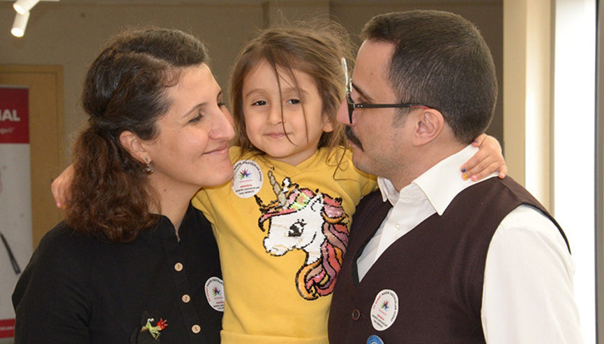 Hastalığı hayatı kaçırmasına engel olmadı; evlendi, çocuk sahibi oldu Hastalığı hayatı kaçırmasına engel olmadı; evlendi, çocuk sahibi oldu