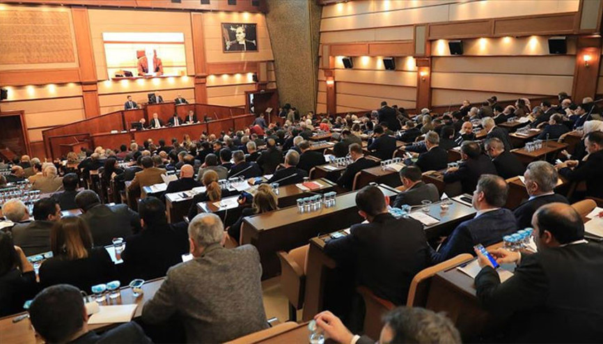 İBB Meclisi tiyatrocuların dönüşüne izin vermedi