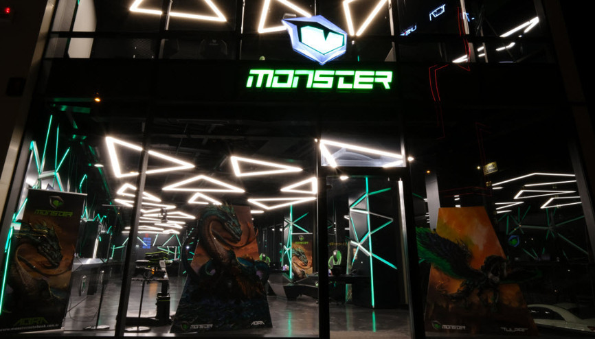 Monster Notebook, tüm mağazalarını geçici süreyle kapatıyor Monster Notebook, tüm mağazalarını geçici süreyle kapatıyor