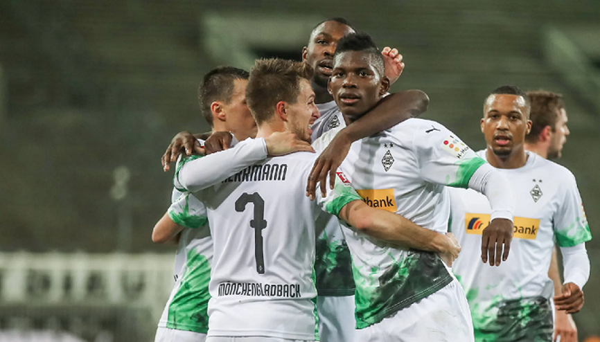 MGladbach futbolcuları gelirlerinden vazgeçti Corona virüs salgını sonrası...