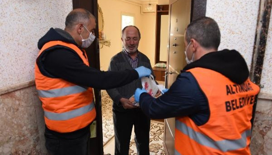 Altındağda 60 yaş üstü vatandaşlara alışveriş desteği başladı