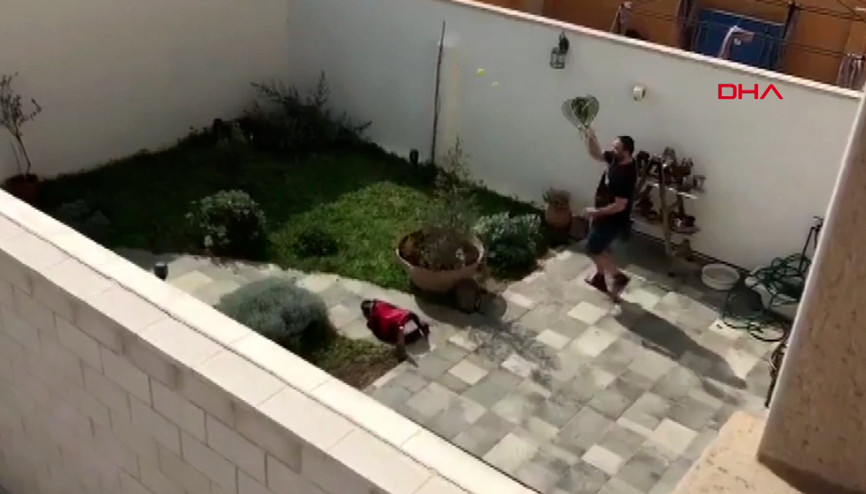 Karantinada bahçeden bahçeye pinpon oynadılar