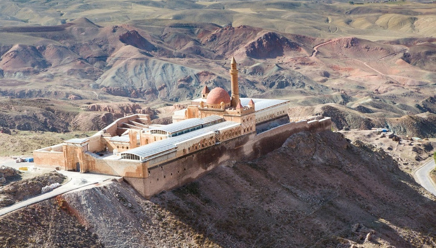 İshak Paşa Sarayı ziyarete kapatıldı