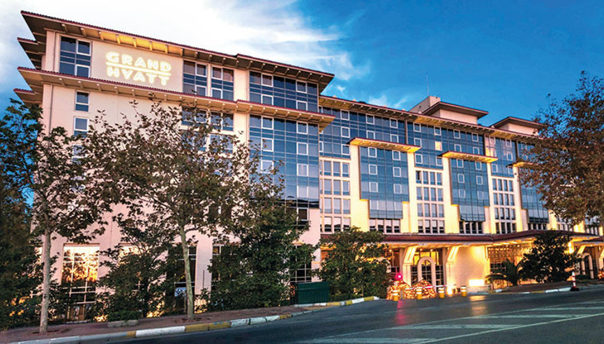 Otelini sağlık çalışanlarına açtı