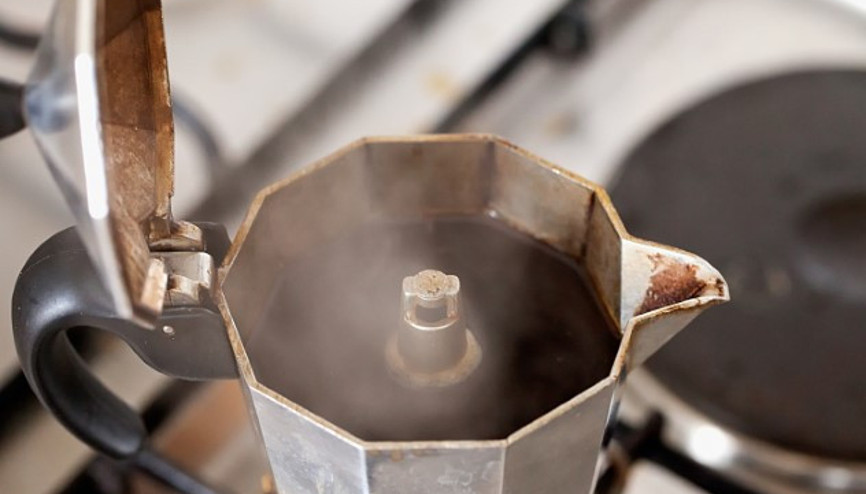 Evde moka pot ile espresso nasıl yapılır