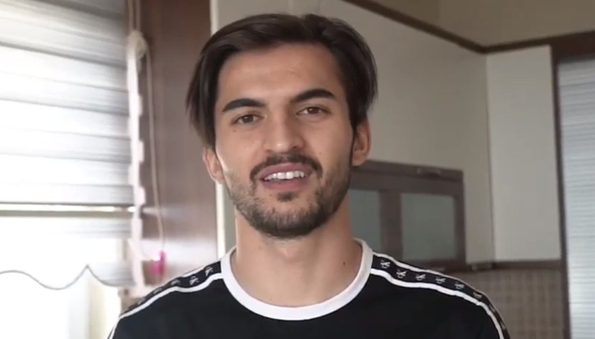 Hüseyin Türkmenden Evde Kal mesajı Kuru fasulye, pilav ve salata...