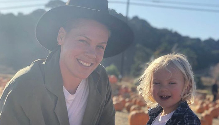 Ünlü şarkıcı Pink: Ben ve 3 yaşındaki oğlum Covid-19a yakalandık