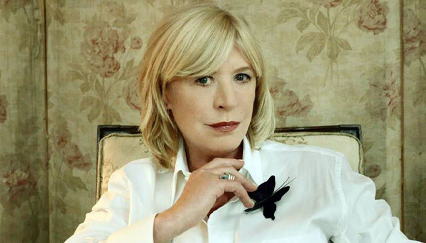 Ünlü sanatçı Marianne Faithfull corona virüse yakalandı
