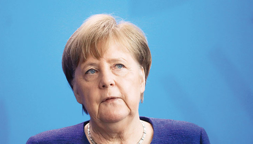 Merkel seçim sonucunu değerlendirdi: Kalbim kan ağlıyor