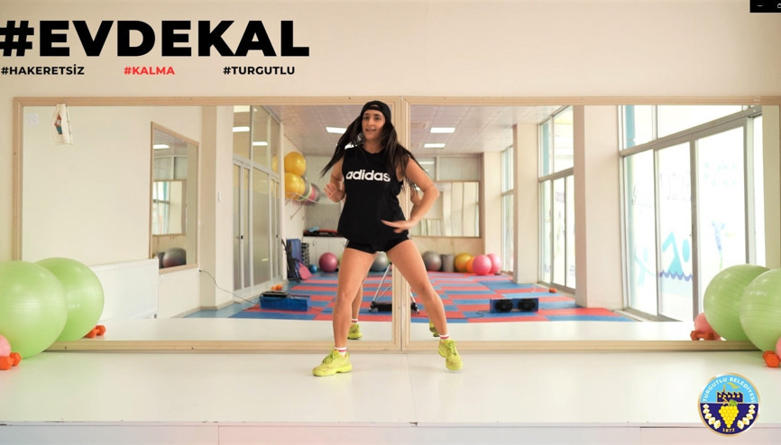 Turgutlu’da evlerde zumba zamanı