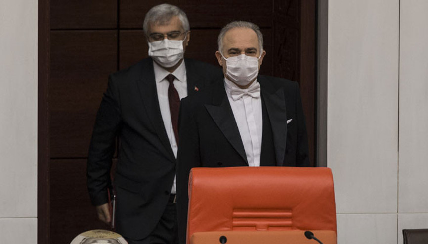 Mecliste maskeli oturum