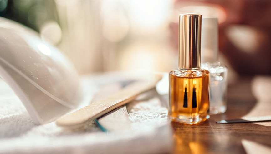 Evde tırnak güçlendirici serum nasıl yapılır