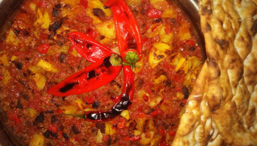 Taş fırında lezzeti katlanıyor: Fırın türlüsü Taş fırında lezzeti katlanıyor: Fırın türlüsü