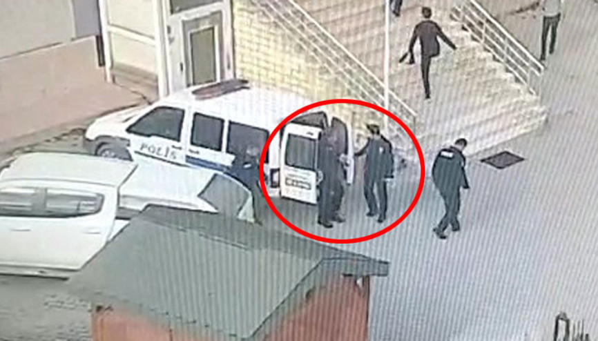 Genç kızın hayatını kurtarıp, bu yaptıklarıyla herkesi duygulandırdılar... Genç kızın hayatını kurtarıp, bu yaptıklarıyla herkesi duygulandırdılar...