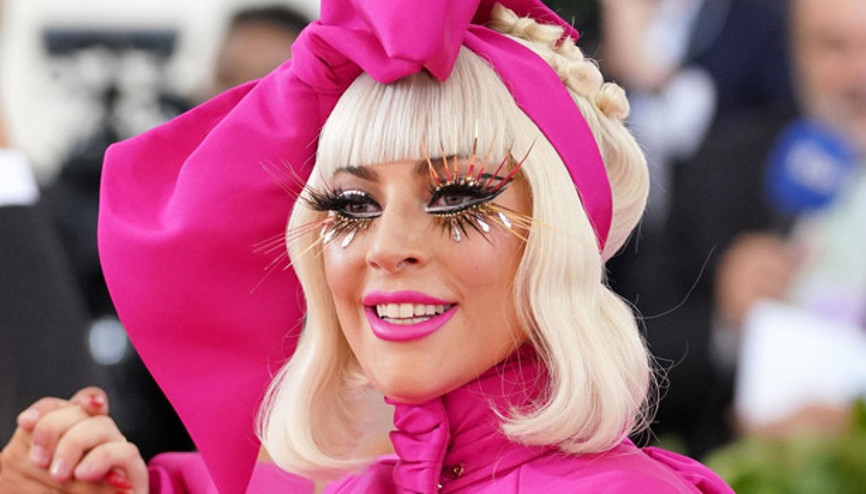 Ünlü yıldızlardan Evde Birlikteyiz