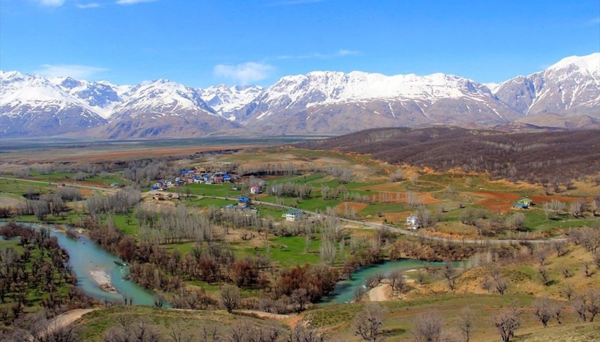 Munzur Vadisinden kartpostallık ilkbahar manzaraları