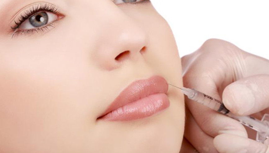 Dolgun dudakların güzelliğe katkısı