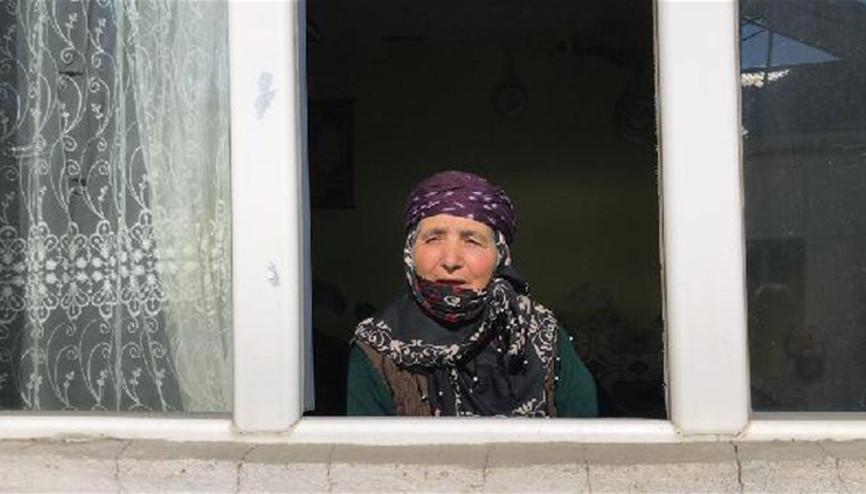 Evinde karantinadaki 75 yaşındaki kadından kampanyaya inek bağışı