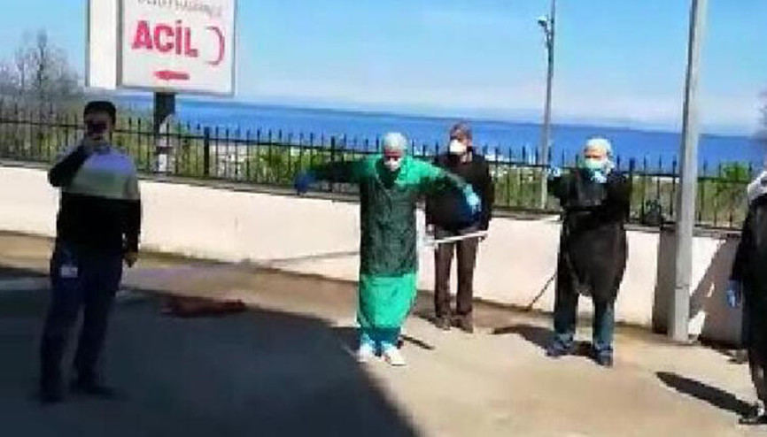 Koronavirüsü yenen doktor, horonla taburcu edildi