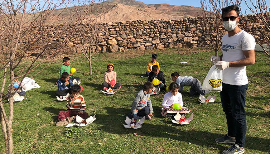 Doğubayazıtta çocuklar ilk kez doğum günü kutladı