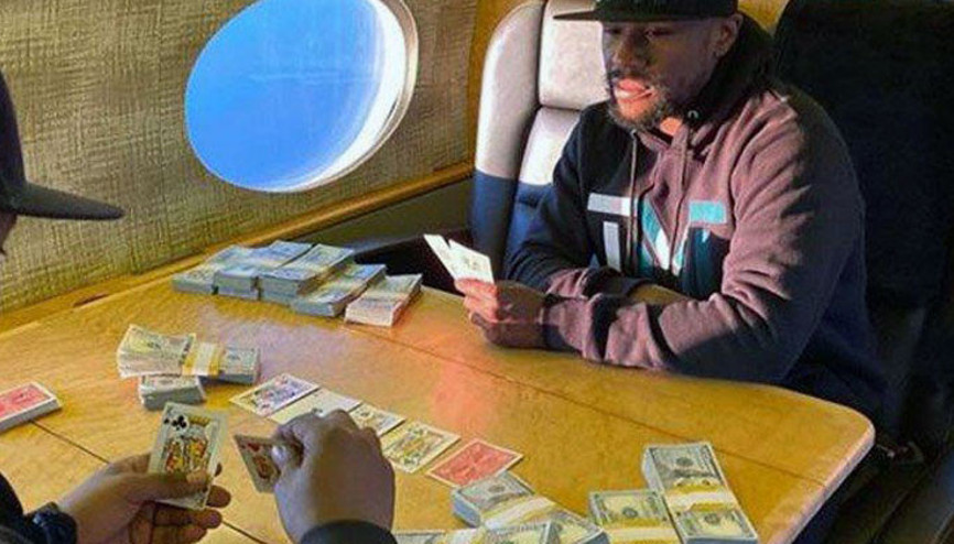 Mayweather karantina dinlemedi Özel jetinde poker oynadı…