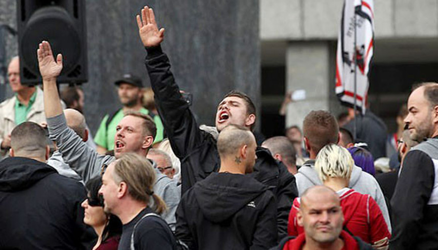 Koronaya rağmen Pegida’ya gösteri izni