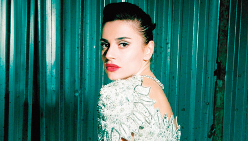 Ceylan Ertem: Türküleri çalamadık içimiz yangınlı Ceylan Ertem: Türküleri çalamadık içimiz yangınlı