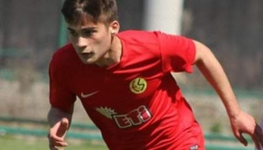 Son Dakika: Eskişehirsporun 20 yaşındaki futbolcusu Kaan Öztürk hayatını kaybetti