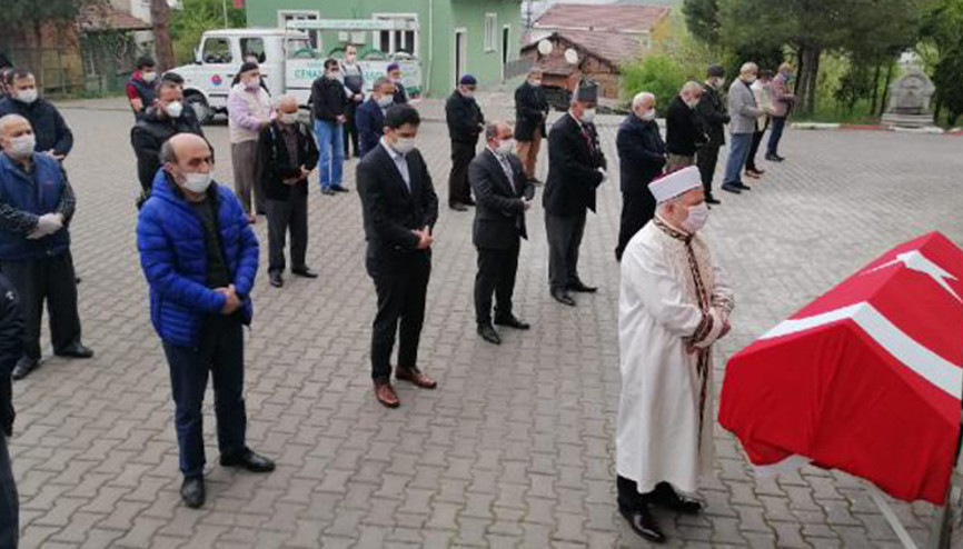 Kore gazisine sosyal mesafeli veda