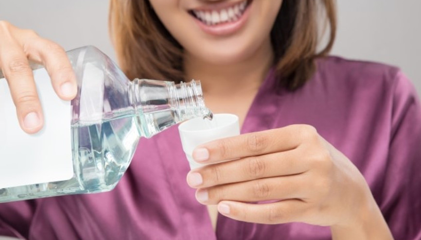 Ev yapımı doğal ağız gargarası tarifi Ev yapımı doğal ağız gargarası tarifi