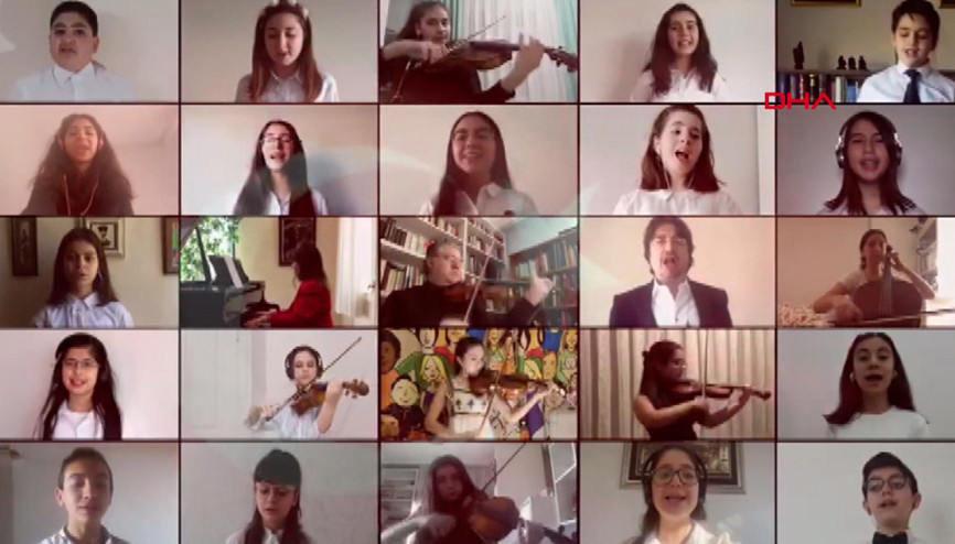 100. Yıl Marşı besteleyip çocuklara armağan ettiler