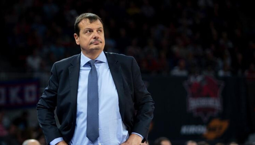 Anadolu Efes Başantrenörü Ergin Atamandan çocuklara müjde