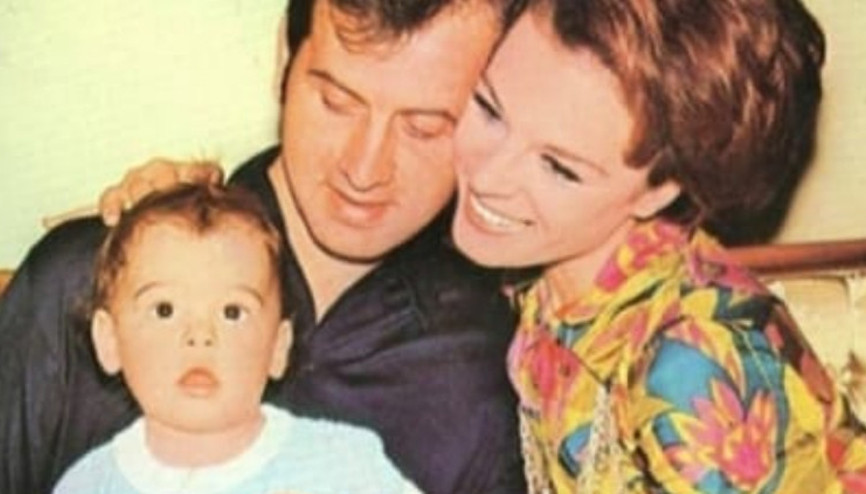 Hülya Koçyiğit:  Bu hayatın bana verdiği en büyük hediye sensin