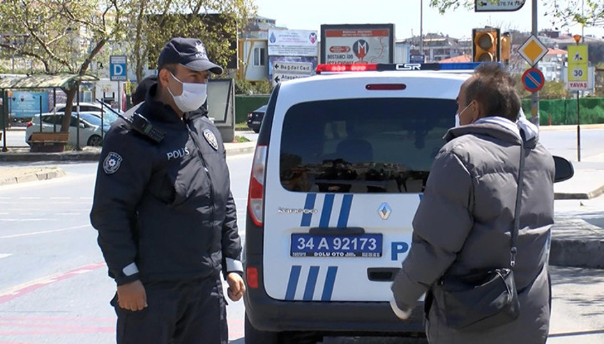 Hastaneye gidemeyen diyaliz hastasına polis ve sağlık ekipleri yardımcı oldu